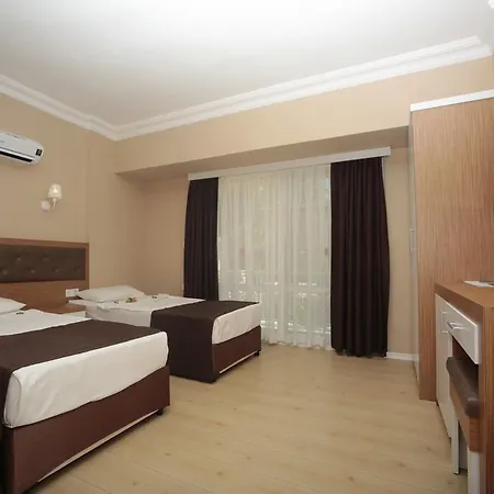 ホテル Incekum Su 4*